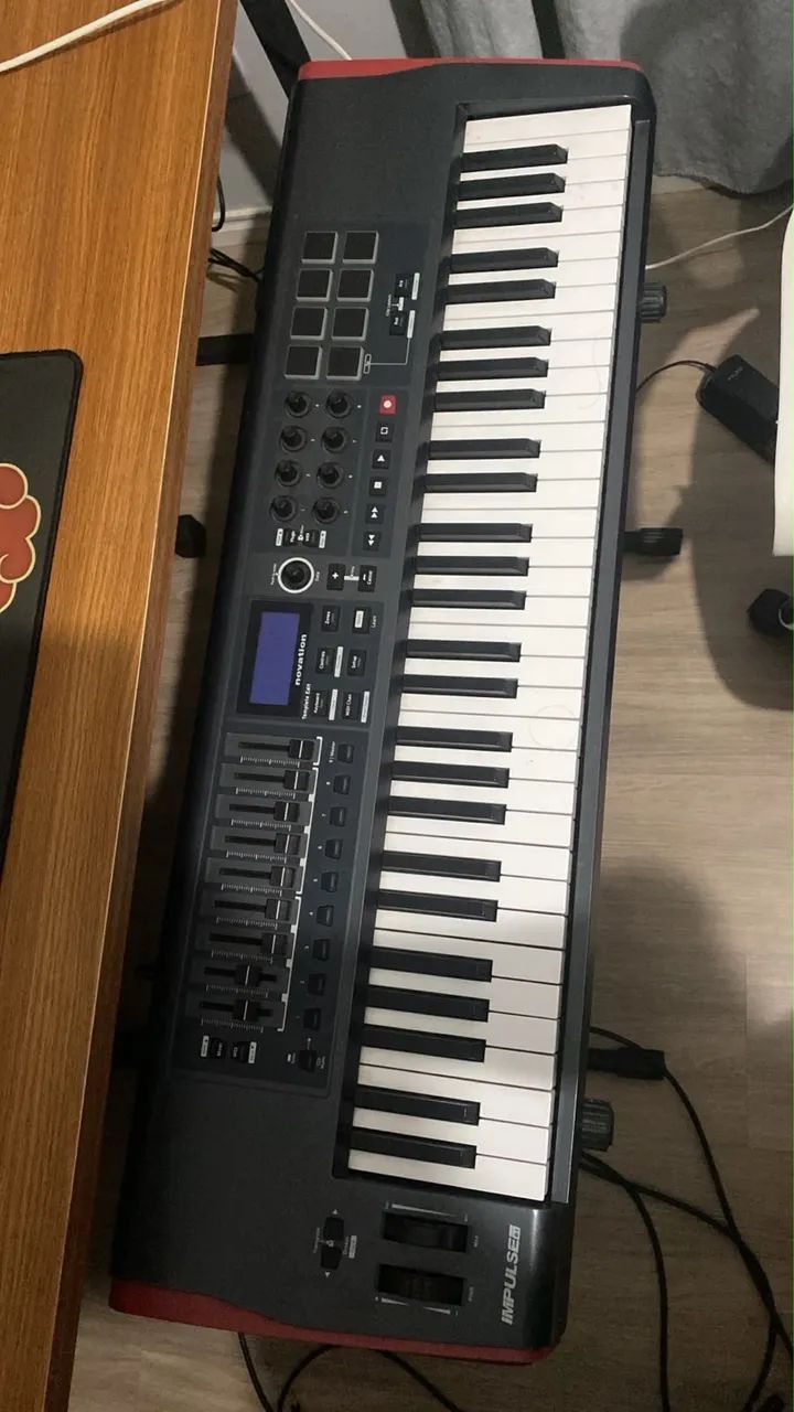 Controlador novation 61 impulser  - Foto 3