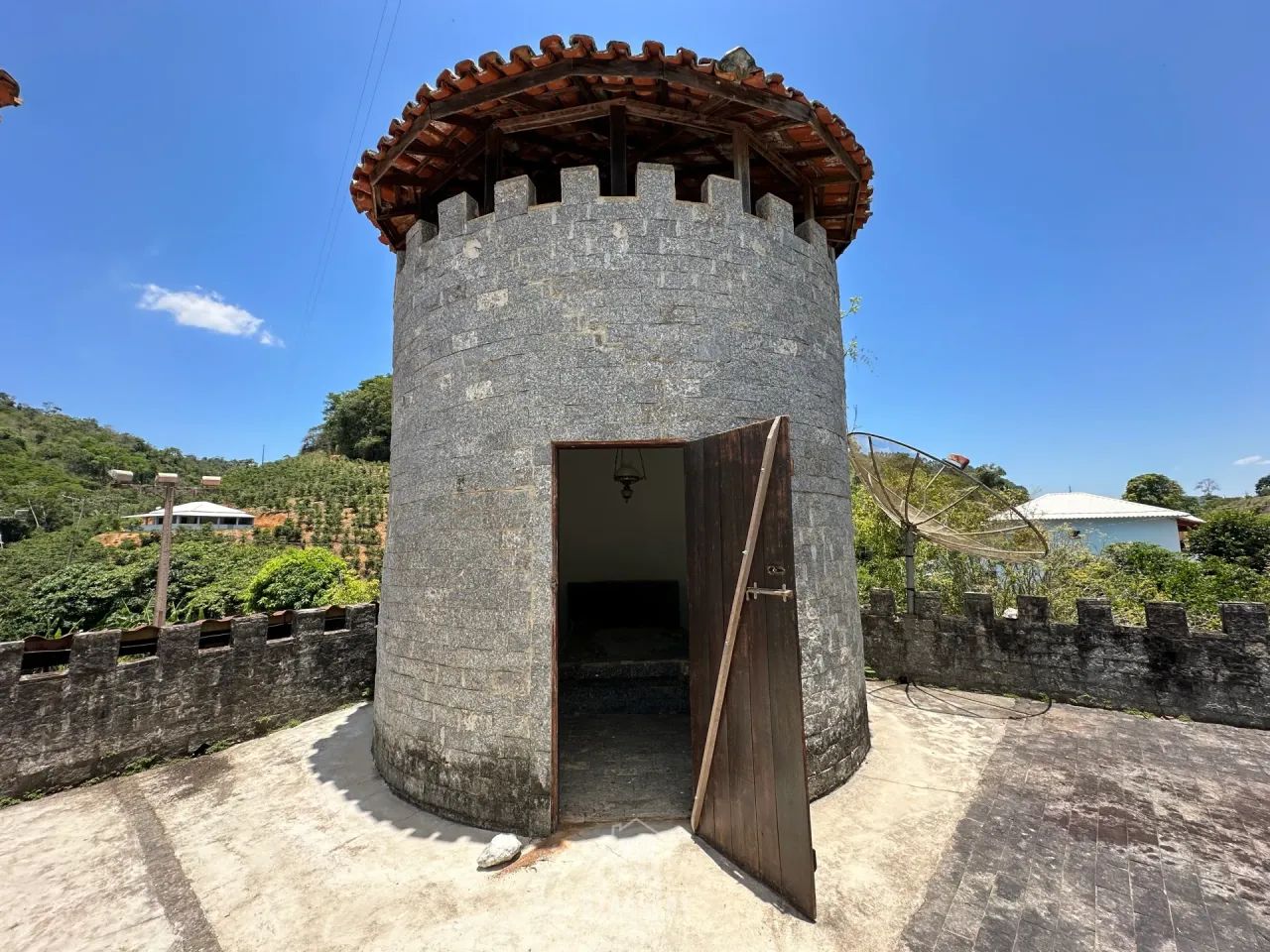 Vendo Sitio com 10 quartos, piscina, córrego e campinho em Alegre/ES - Foto 5