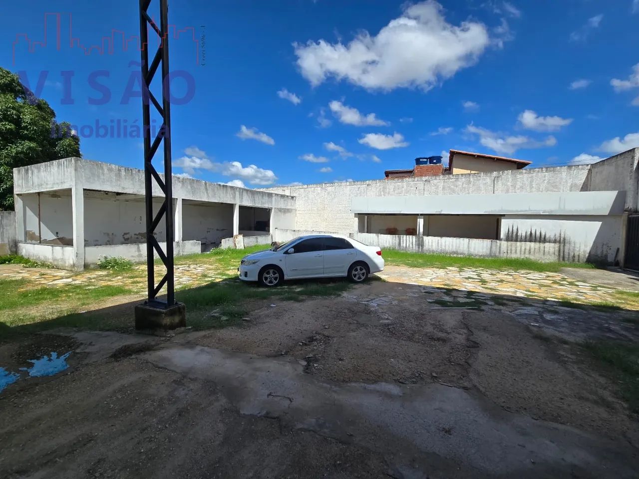 VENDE-SE CASA DUPLEX EM UMA ÁREA COMERCIAL E RESIDENCIAL - Foto 4