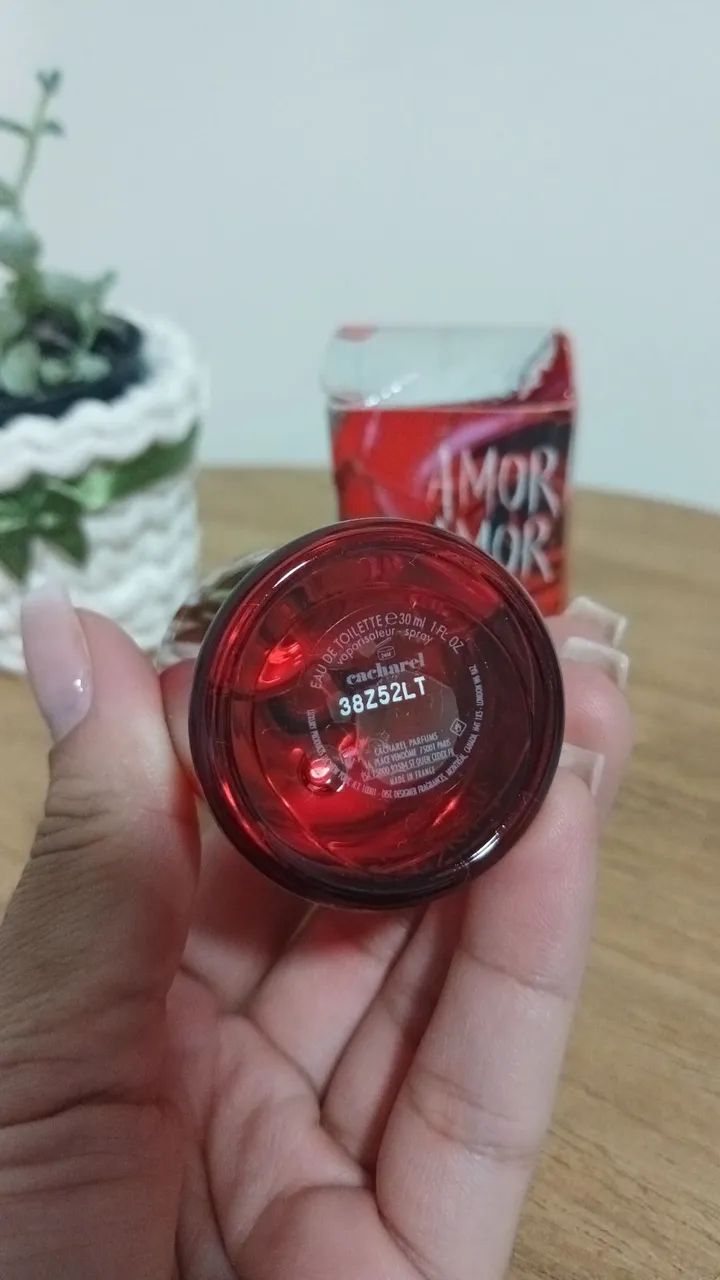 CACHAREL AMOR AMOR - EAU DE TOILETTE 30 ML - Foto 3