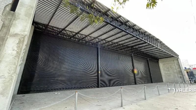 AMPLO GALPÃO COM 1.650M², 10 VAGAS! - Foto 4
