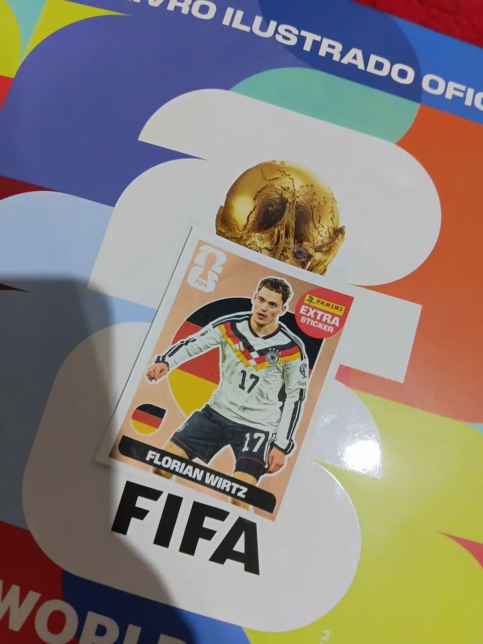 Figurinha da copa de bronze - Antiguidades - Bom Viver, Biguaçu