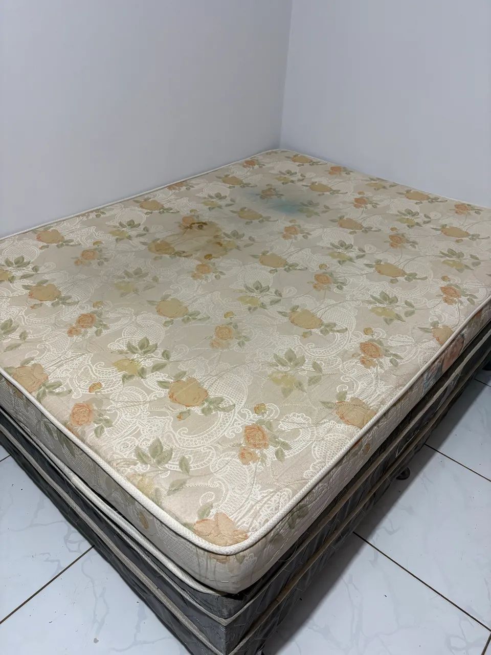 Cama de casal box + colchão com capa  - Foto 2