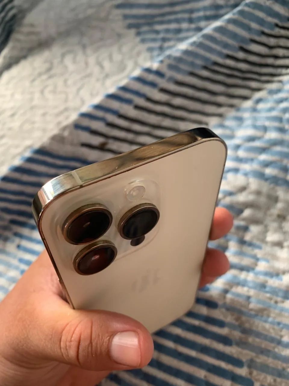 iPhone 14 Pro dourado  - Foto 5