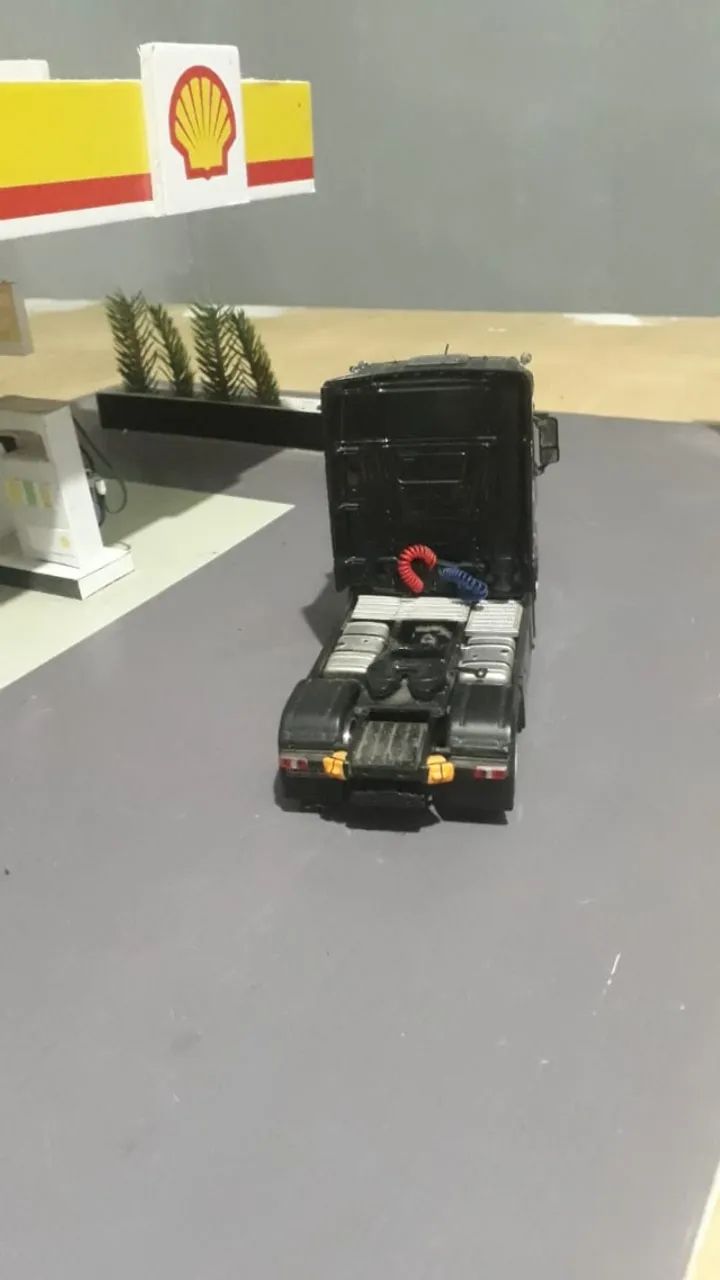 Miniatura  de  caminhão Mercedes  Axor 1/43 - Foto 2