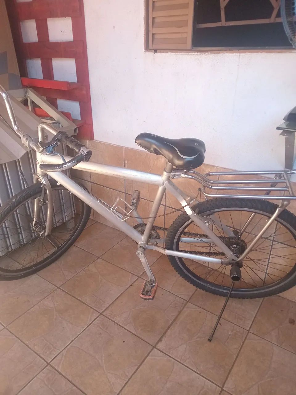 Uma bicicleta em bom estado vendo 250 