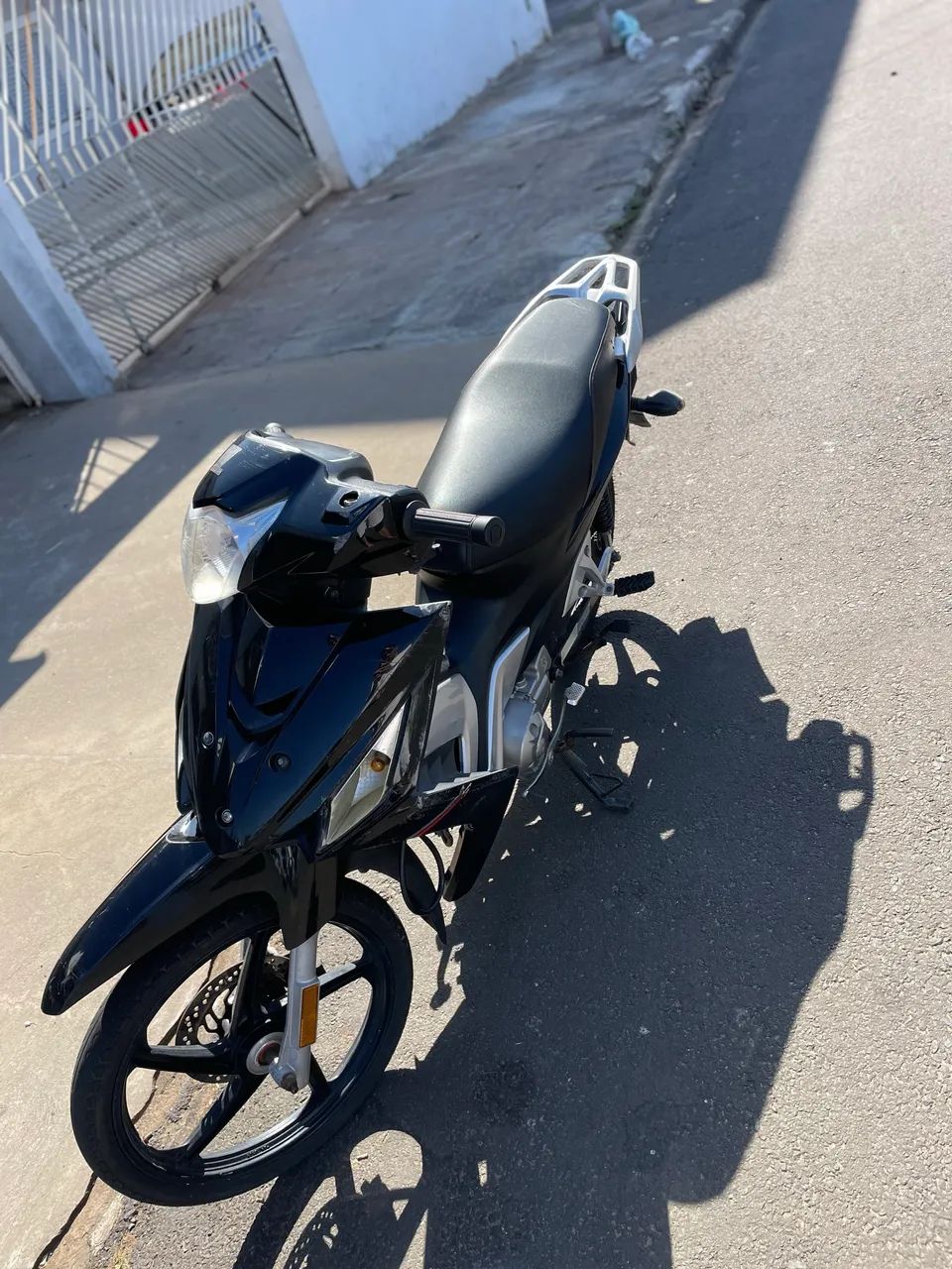 moto  2019 - Foto 2
