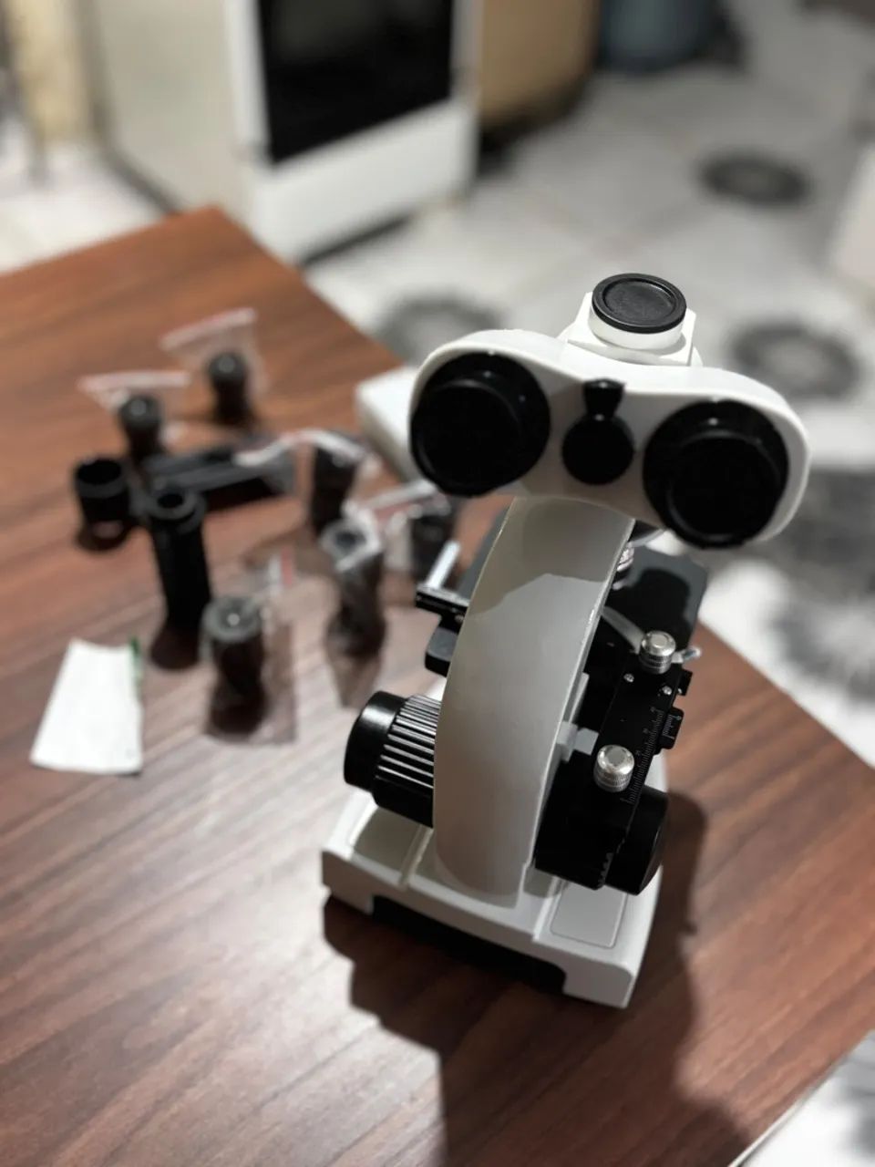 Microscópio Trinocular Profissional para Laboratório  - Foto 2