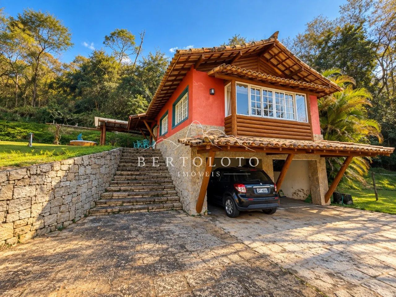 Casa com terreno plano, muito sol e total privacidade - Foto 3