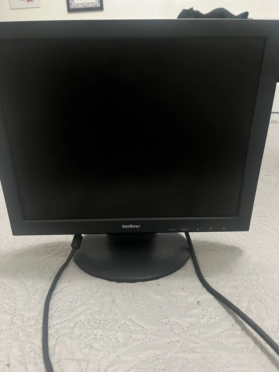 Monitor LCD Intelbras 