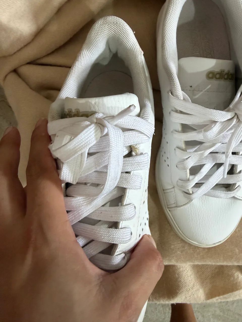 Tênis Adidas feminino - Foto 4