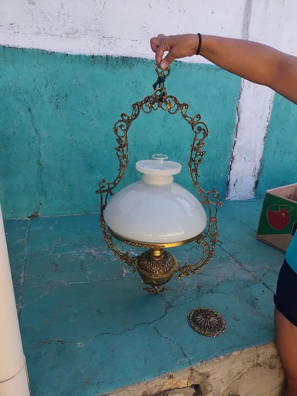 Lustre Pendente  Alumínio e Vidro Bronze e Branco - - Foto 2