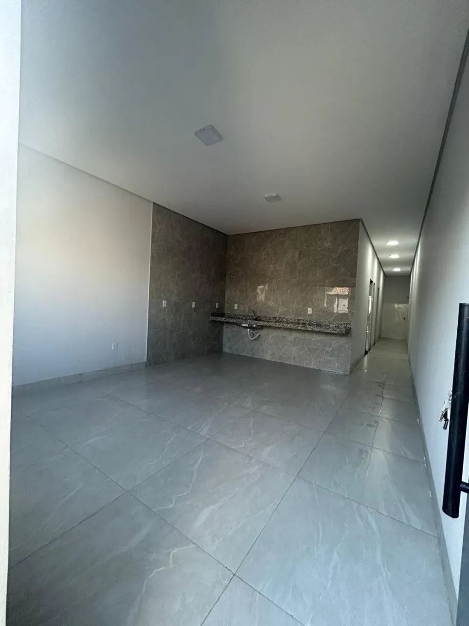 Alugo casa 