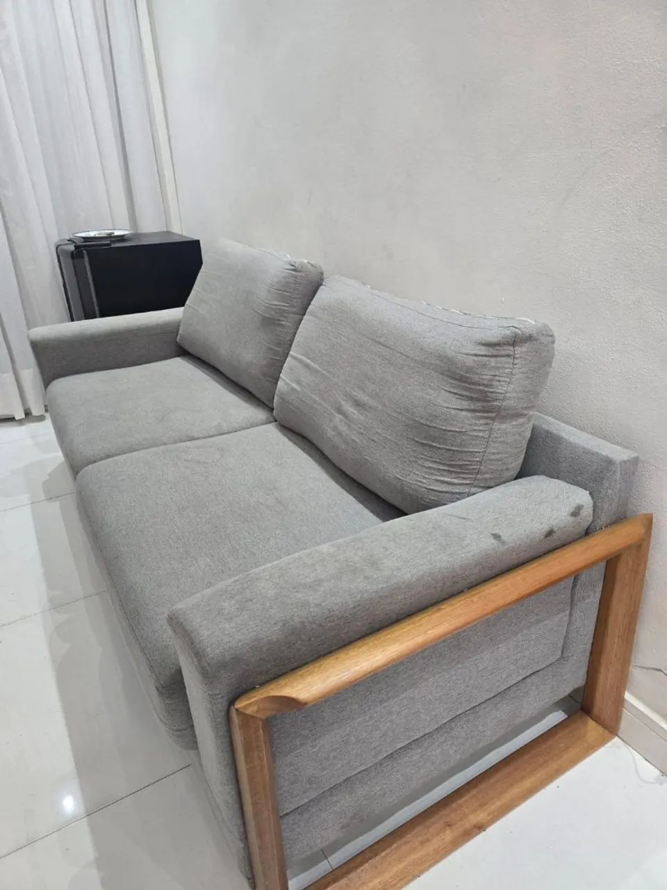 Sofá cinza de linho de 2.20 metros