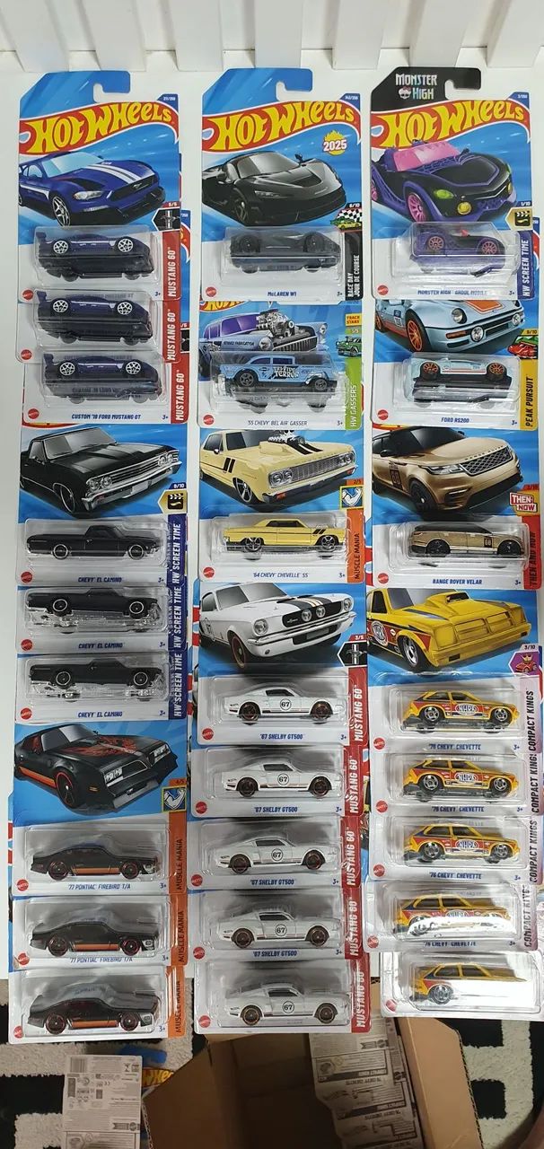 Hot Wheels diversos B