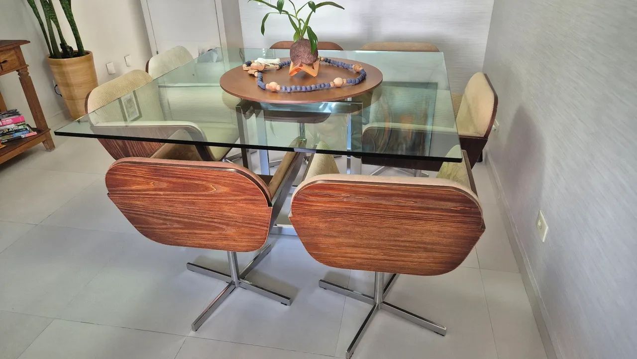 mesa com 8 cadeiras + 2 poltronas giratórias - Foto 2