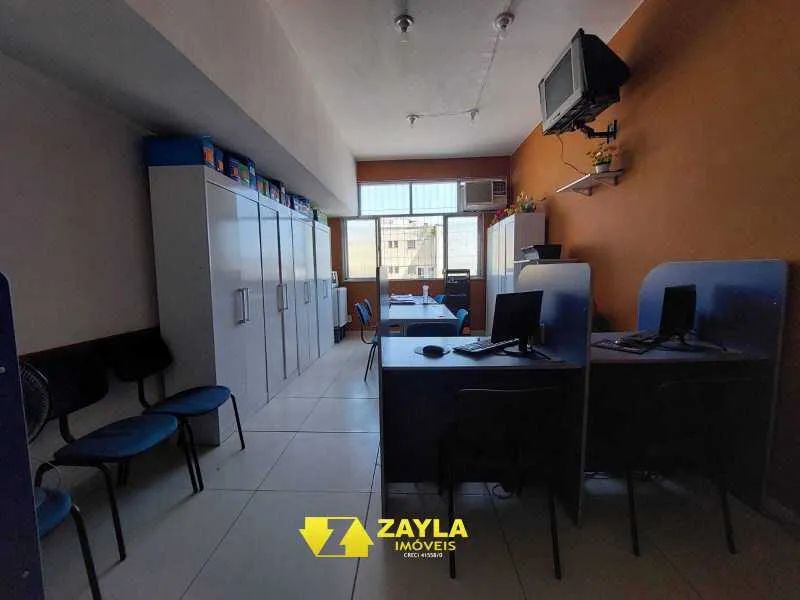 Excelente Sala Comercial em Madureira! Em frente ao Mercadão, 35m², Prédio com porteiro e  - Foto 2