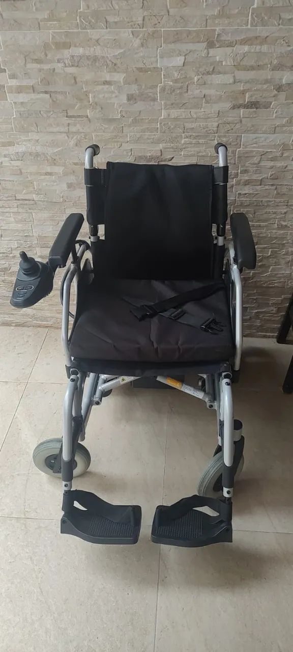 Cadeira de Rodas Motorizada Dellamed D1000