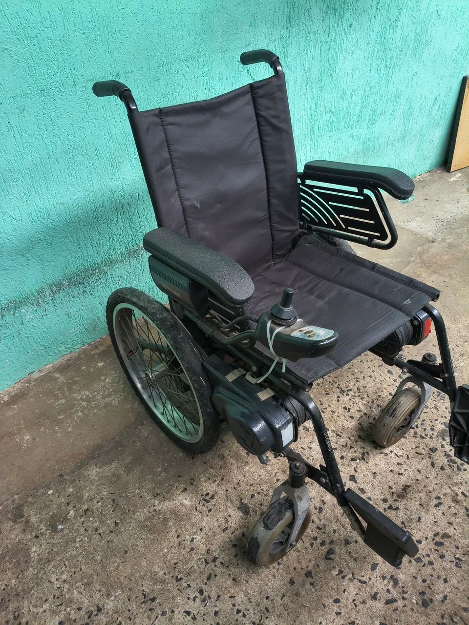Cadeira de Rodas Elétrica Freedom