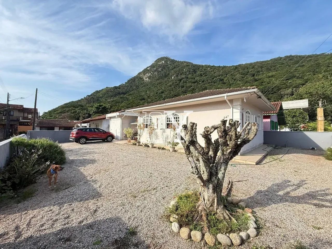 Casa Terrea com 3 Dormitórios na Armação do Pântano do Sul - Florianopolis/SC - Foto 2