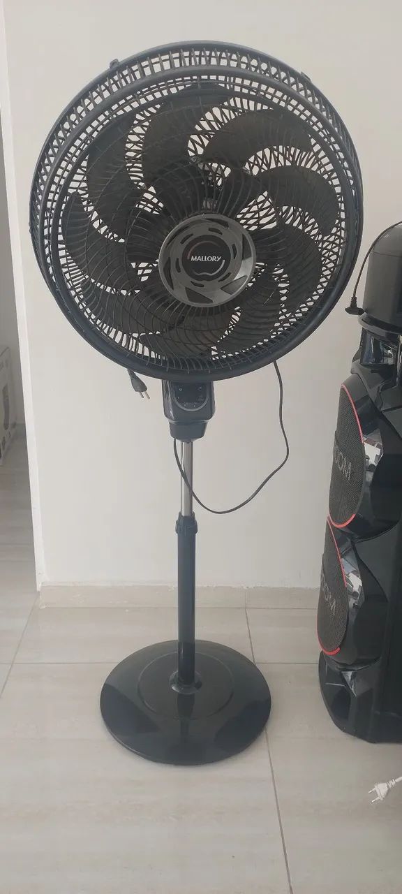 Vendo ventilador de coluna Mallory.