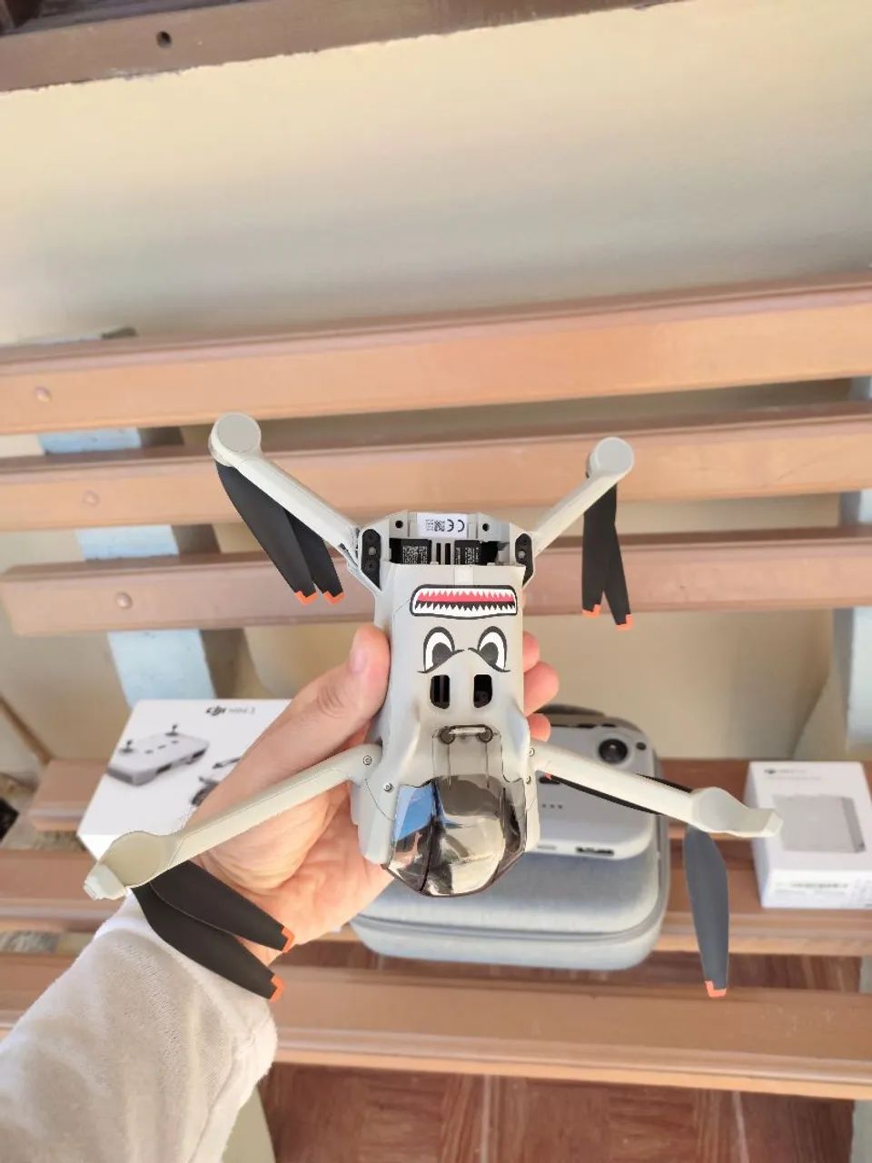  Drone Dji Mini 3, 02 baterias,carregador,bolsa,cartaosd - Foto 6