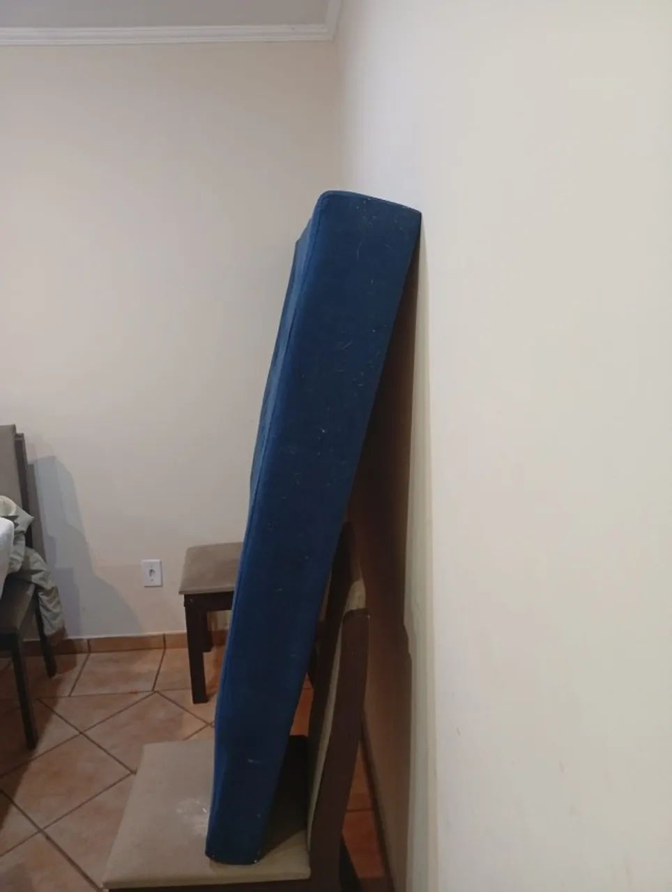 Cabeceira Estofada Probel - Cama Queen Size - Muito nova (aceito proposta) - Foto 4