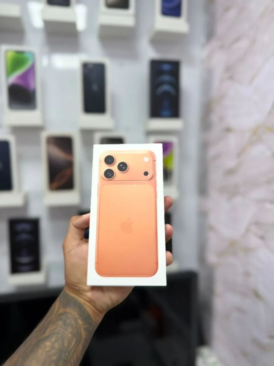 IPHONE 17 PRO MAX 256GB LARANJA<br>R$ 8.650,00