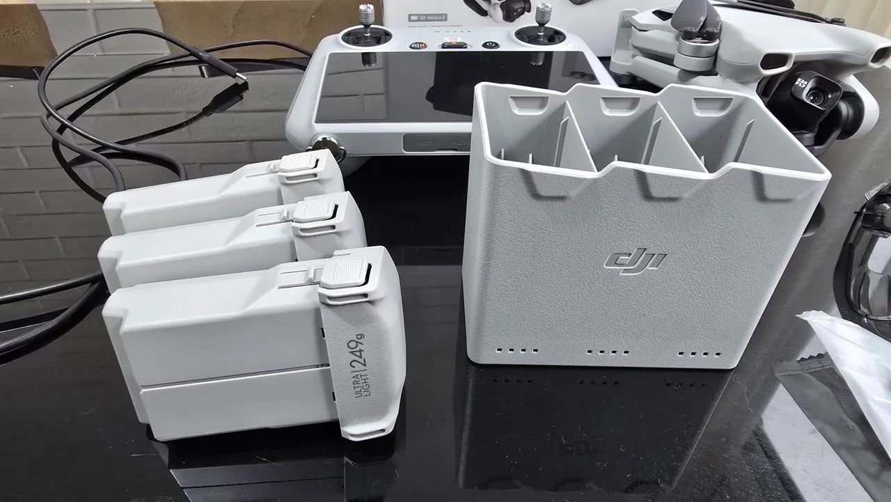 Drone Dji Mini 3 - Combo Fly More - Controle Com Tela - Foto 4