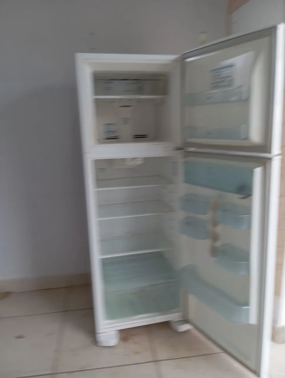 Geladeira Eletrolux frotfe  - Foto 5