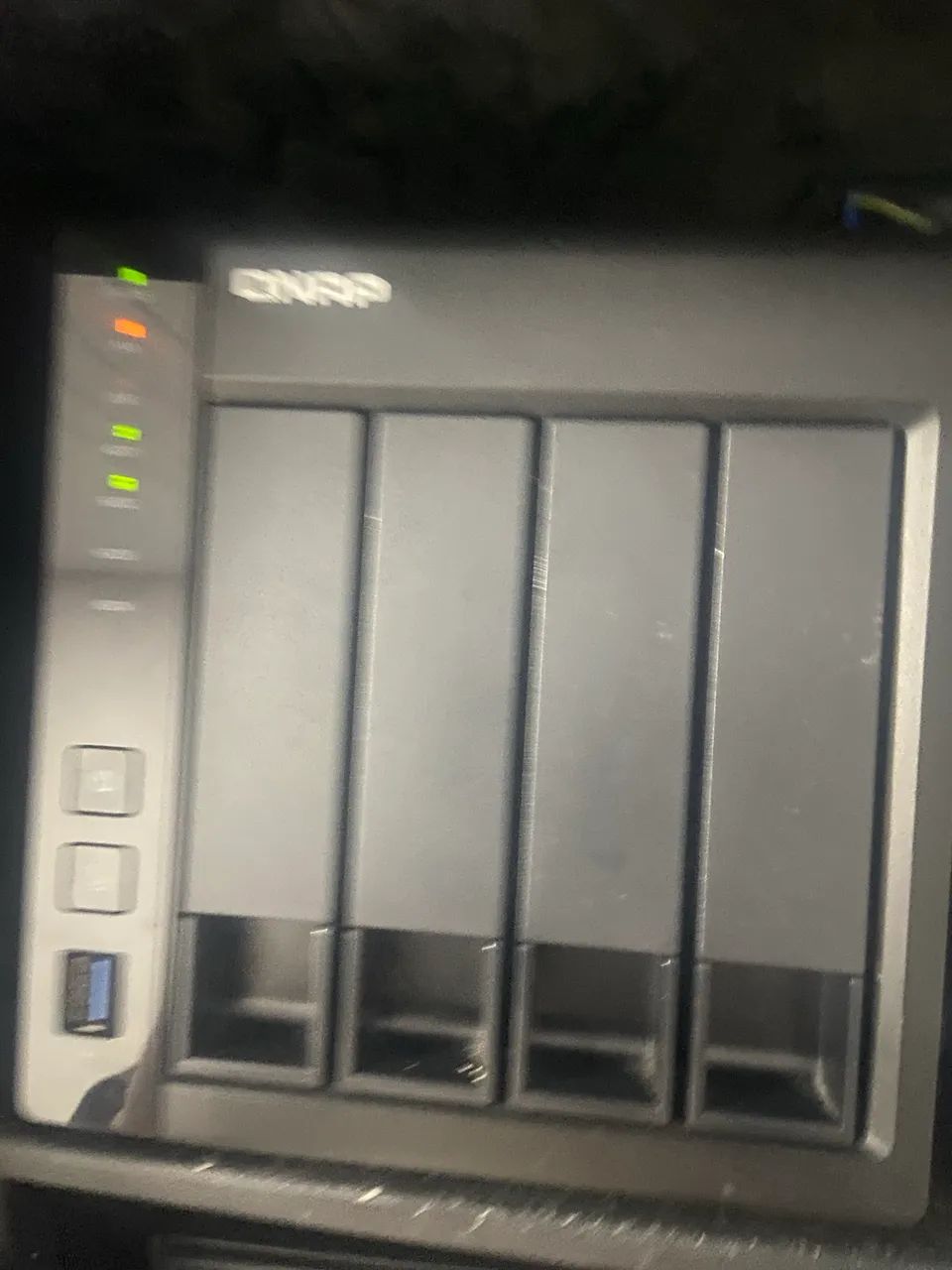 Servidor QNAP ts-451+ - Foto 4