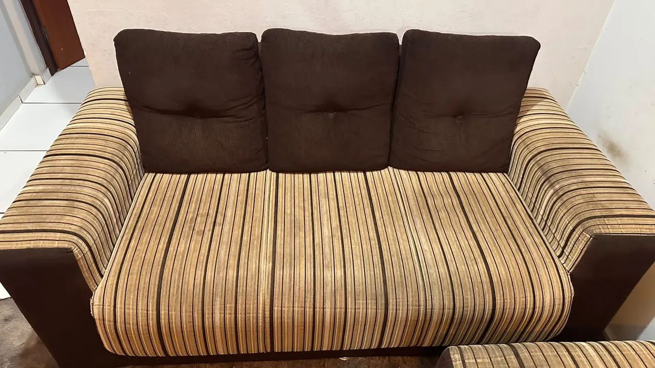 Vendo sofá de 2 e 3 lugares 