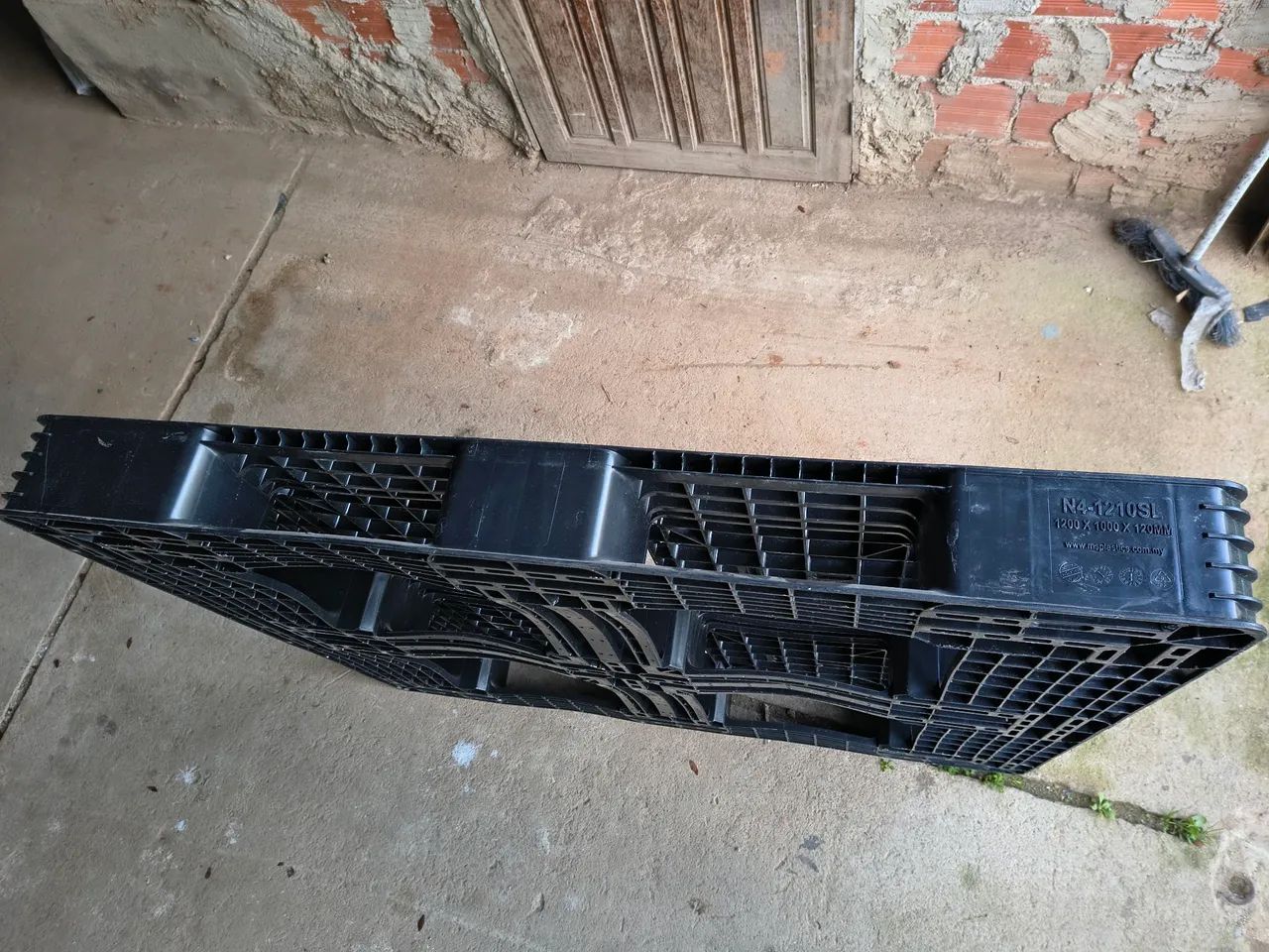 Palletes de plástico 85,00 reais  - Foto 3