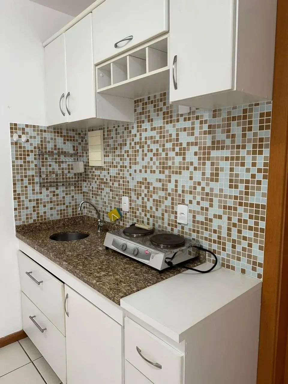 Excelente Kitnet, Semi-Mobiliada no Setor Sudoeste - Brasília - DF - Foto 4