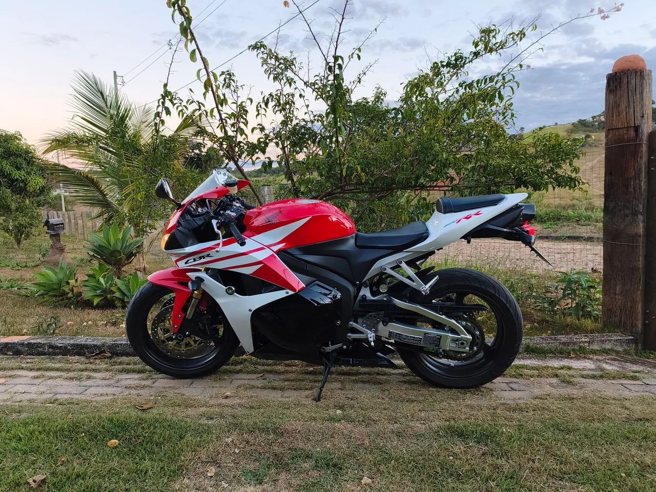 CBR 600RR 2013/2012 - Foto 2