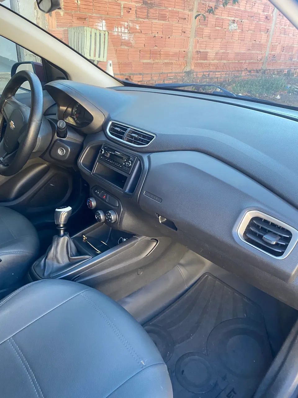 Chevrolet Onix Hatch LT 1.0 8V Flex Mec. 4P 2017 - Foto 3