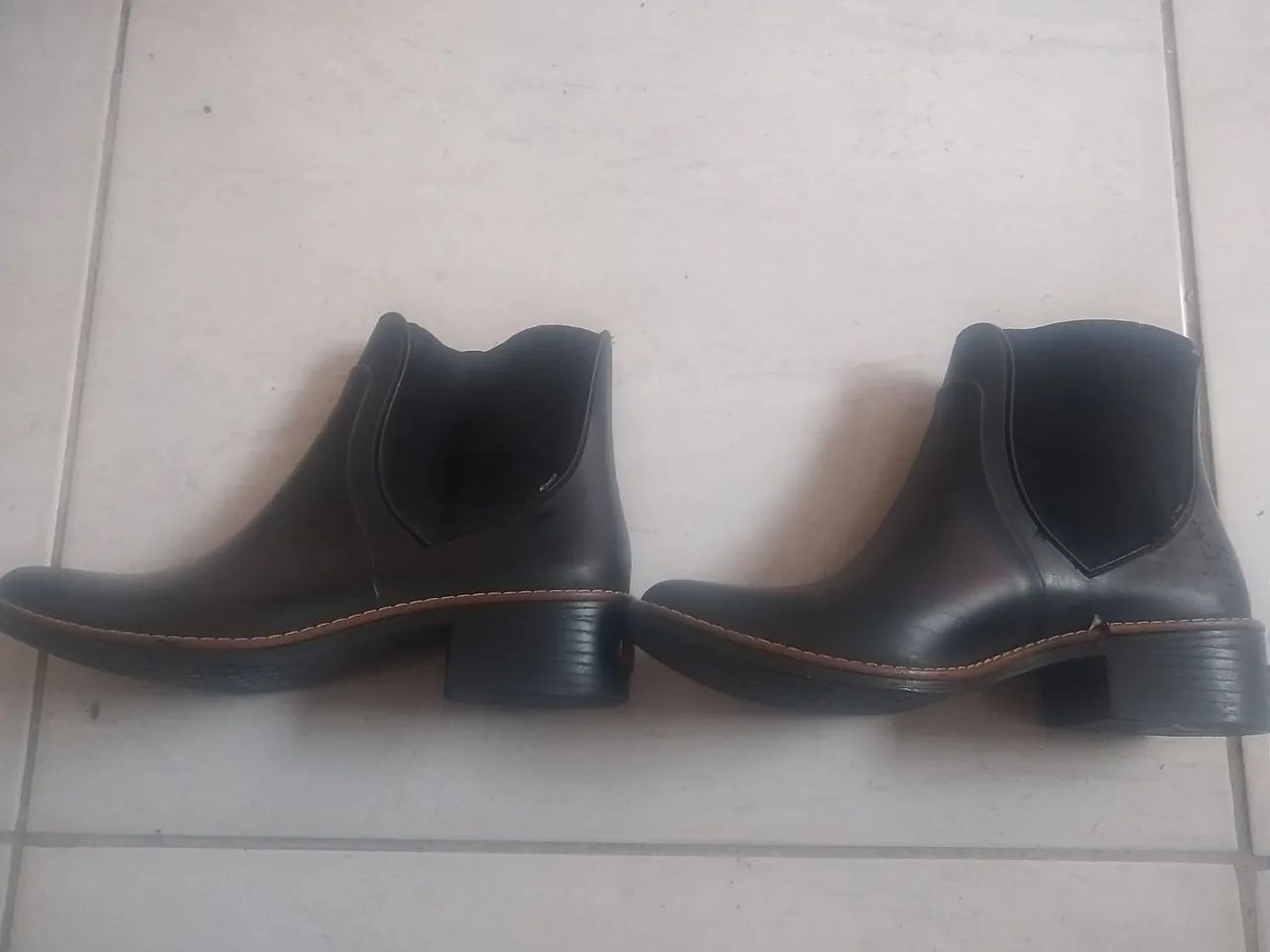 Botas Colcci tamanho 35 - Foto 4
