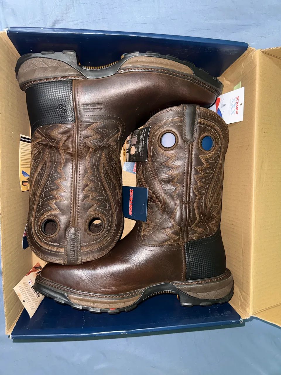 Bota Durango Maverick bico de aço ( usada máximo 2 vezes ) - Foto 3