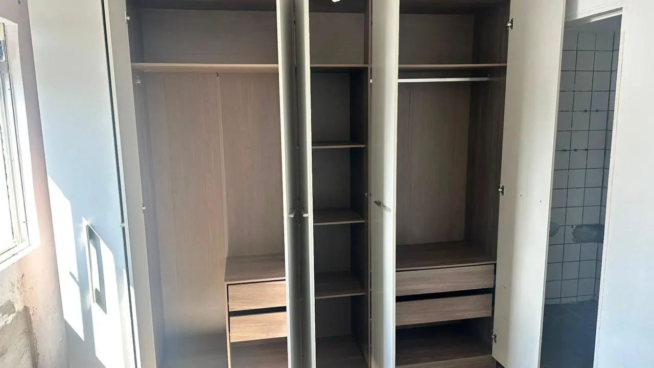 Guarda-roupa de casal