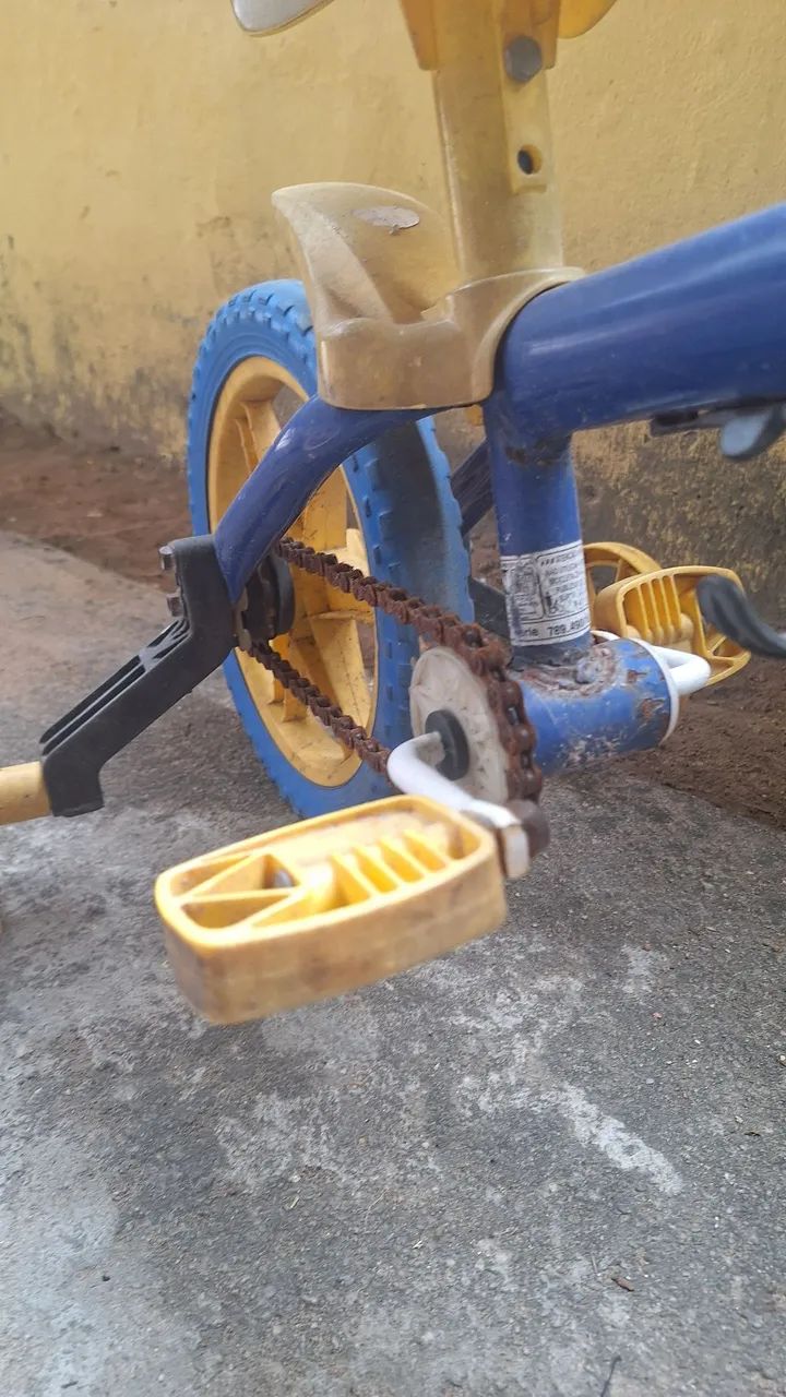 Bicicleta infantil velha - Foto 3