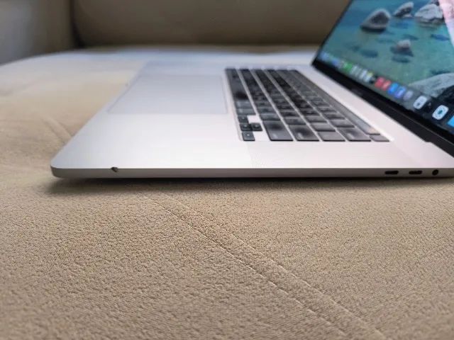 Macbook Pro 16 Core i9 16GB ram 1TB HD modelo A2141 - Foto 4