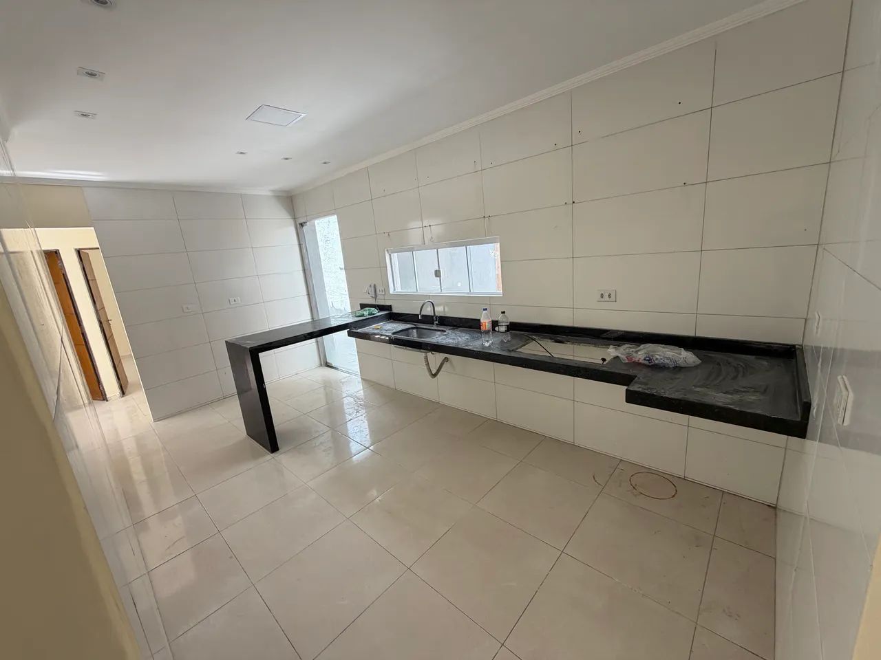 Alugo casa no Bom sucesso 1700 reais  - Foto 5