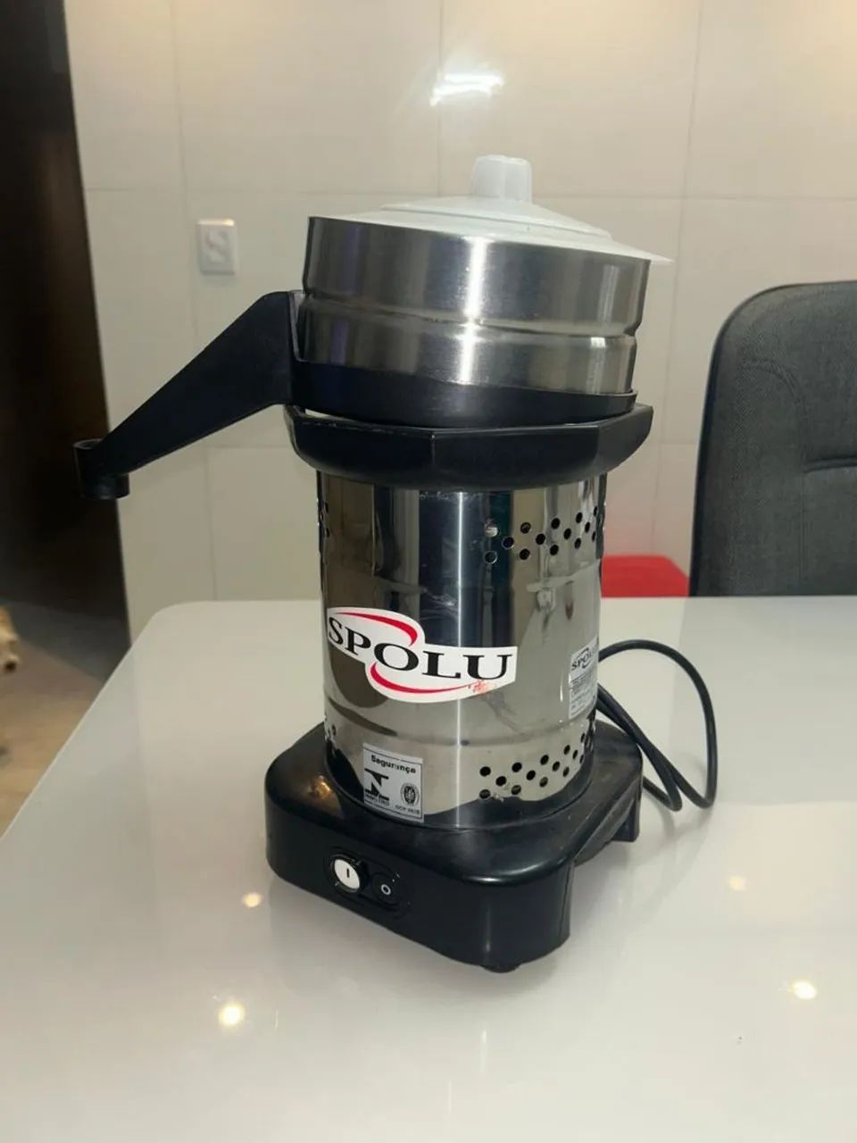 Espremedor de suco profissional