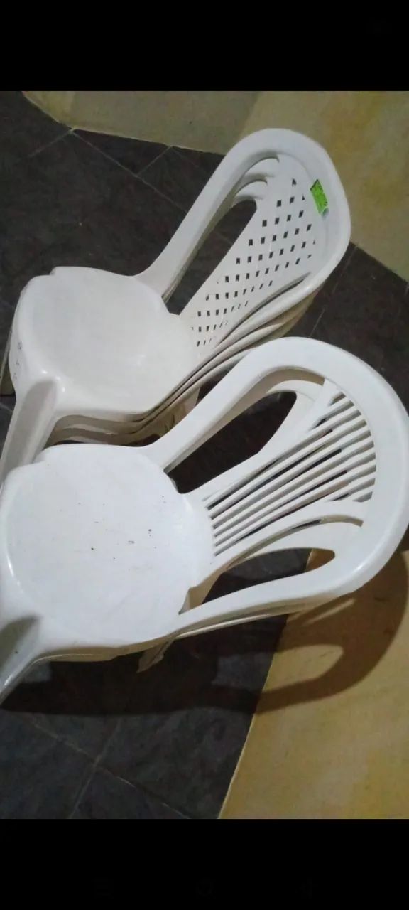 Ventilador de Parede/ Cadeiras Plásticas - Foto 2