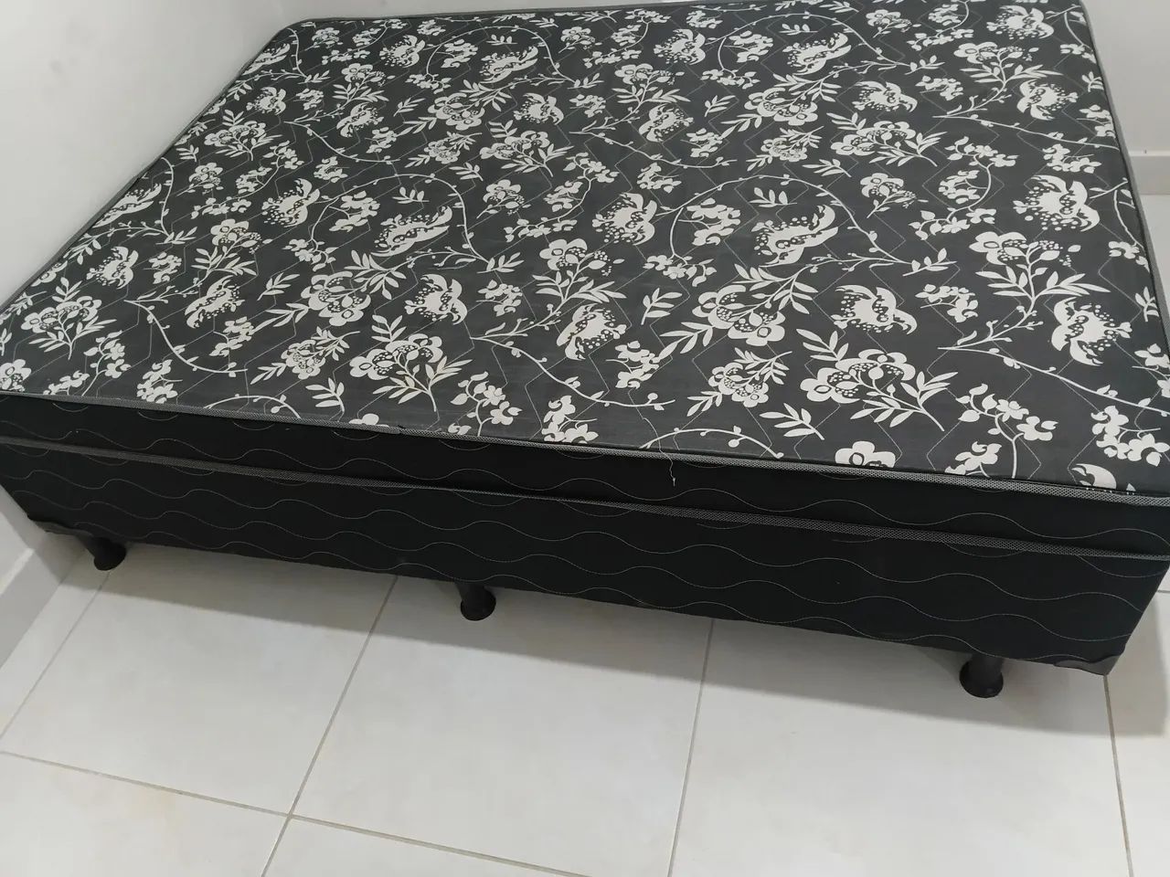 uma cama muito confortável 