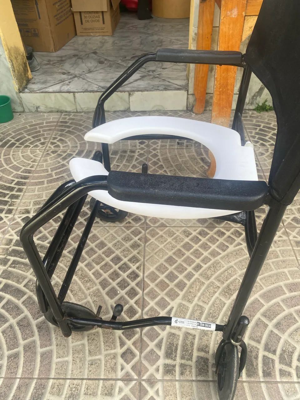 Cadeira de roda para banho - Foto 3