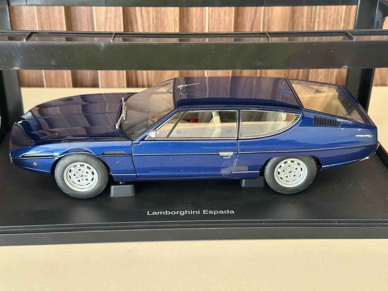 Miniatura Lamborghini Espada 1:18 AUTOart - Foto 3