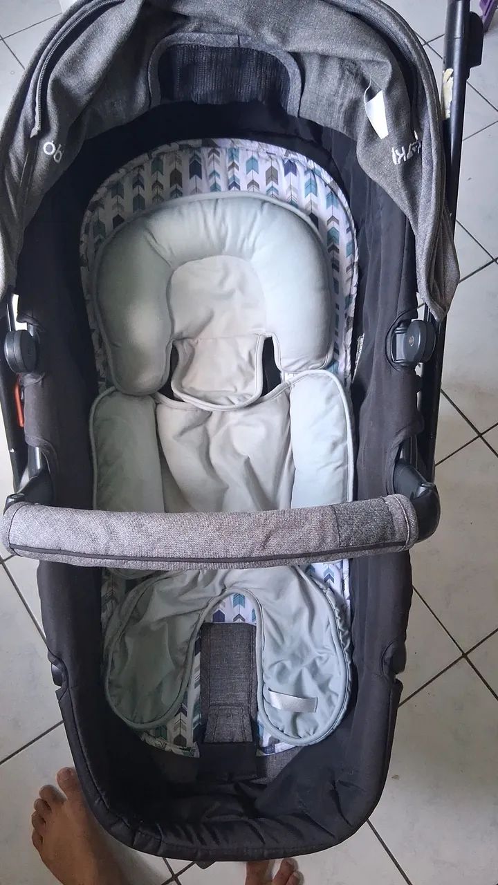 Carrinho de bb + bebê conforto 