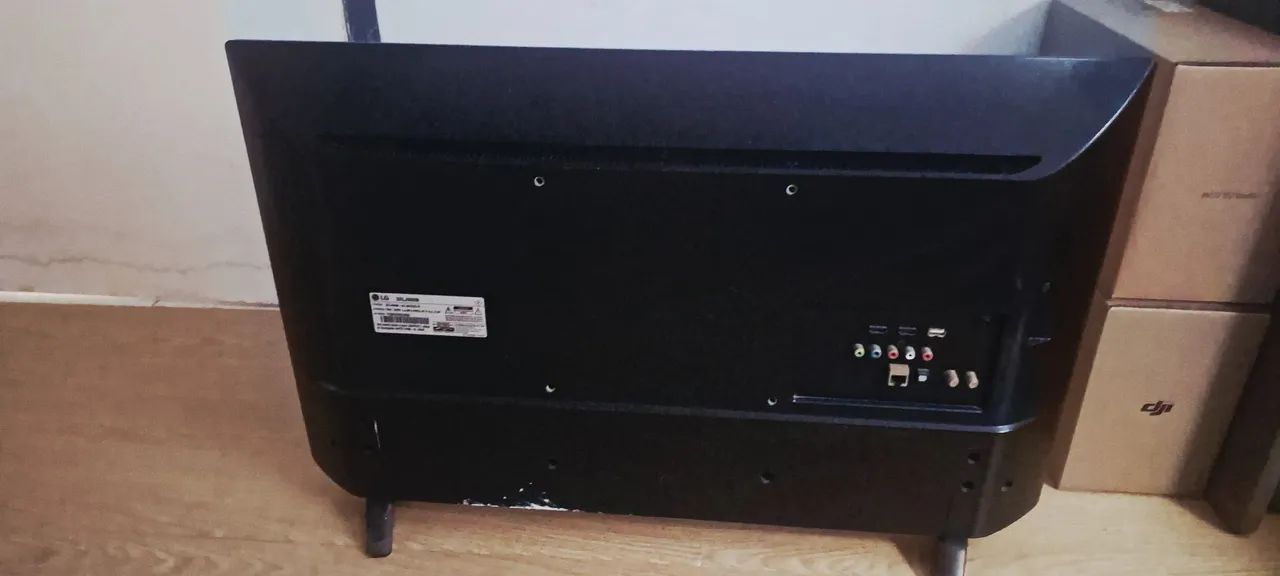 Tv  LG 32' HD WebOS (Sem Imagem) com controle e cabo. - Foto 2