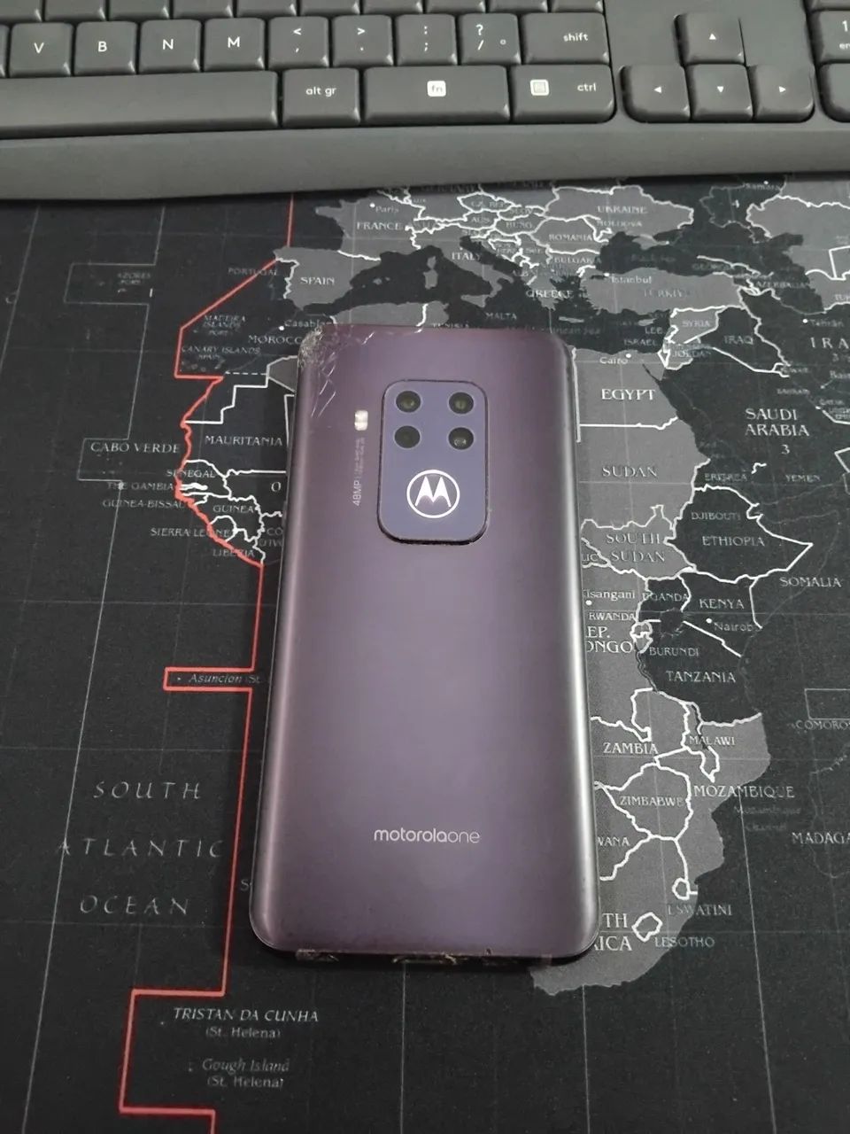 Motorola One Zoom - Foto 2